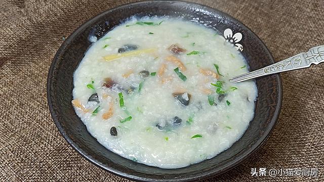 做皮蛋瘦肉粥时，别直接下锅，小猫教你正确做法，营养好吃，真香