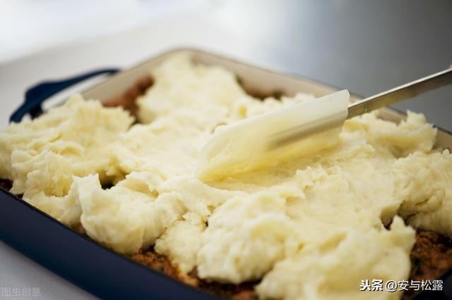 肉末土豆泥，全家老少都喜欢的家常菜，营养美味，学会自己做美食