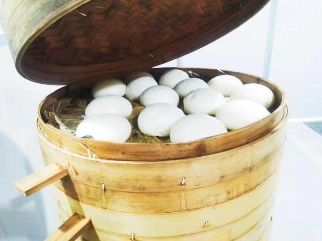 酒糟荷叶小馒头，桐庐仁智馒头产业园试生产酿大产业