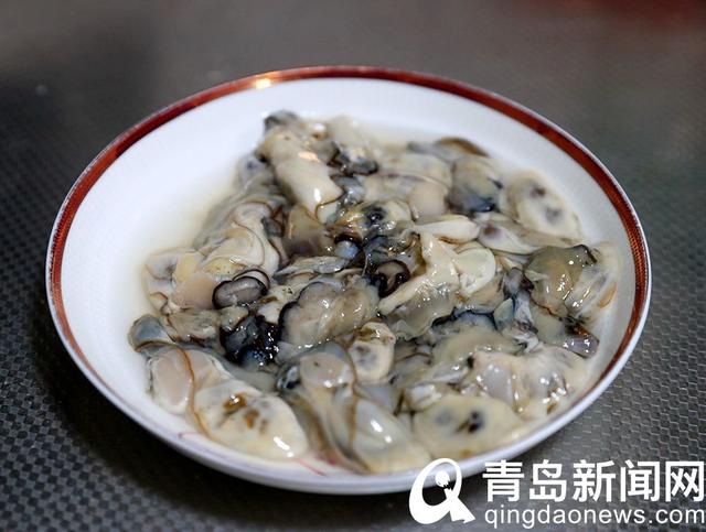 海蛎子肥美的季节 教你做海蛎子炖白菜豆腐