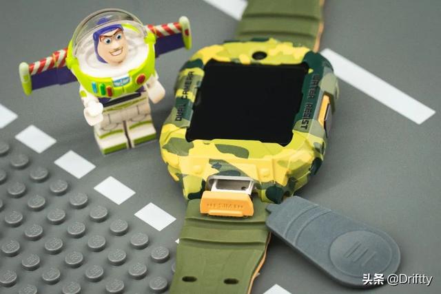 旗舰对决-为何近一倍差价？360儿童手表S2与小天才Z6横评