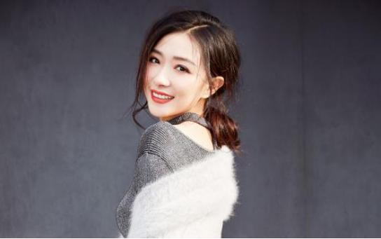 沐若清辰|万茜藏了3年的老公终于浮出水面，看清她的职业后：换我也不炫夫