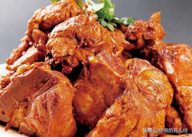 在家教你做好吃的酱大骨，肉嫩汁浓，鲜香营养，孩子爱吃的家常菜