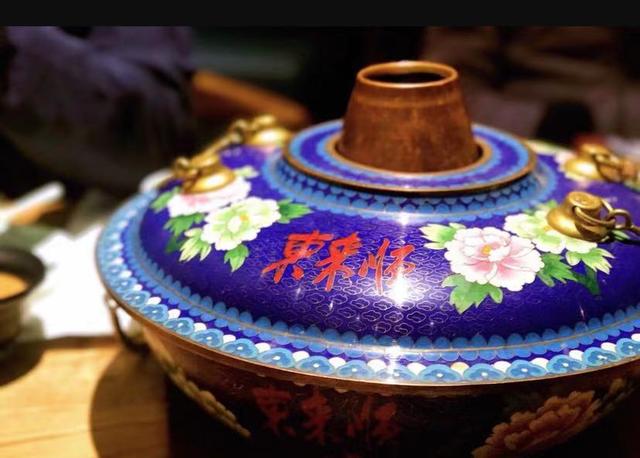 铜锅|春节里的中国｜“火锅控”最爱老北京铜锅涮肉