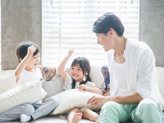 孩子叛逆、沉迷网络，一切问题根源或在于育儿方式上，家长需重视