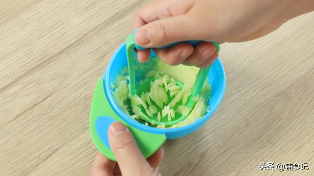 你的育儿经:一直以为的补脑行为竟然是错的,要想宝宝健康又聪明,还得这样做