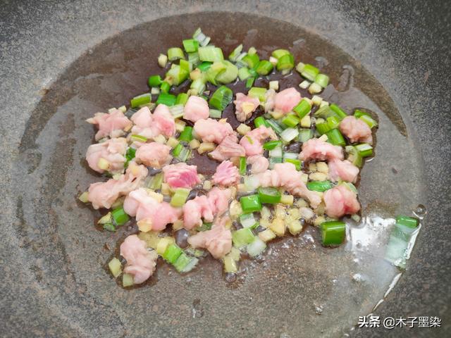 天冷赖床，这拌饭酱多做点，5天不用早起，拌饭拌面好吃又省事