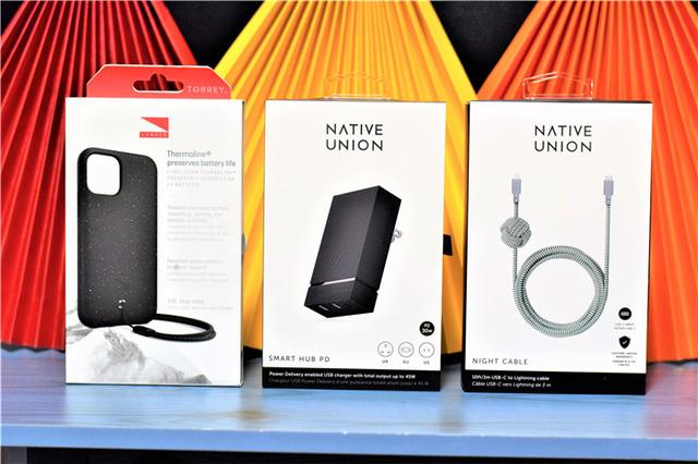 白色iPhone 12到了，保护套、快充头种草也到了