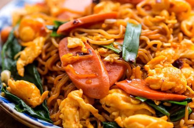 今年最红的 7 种面条吃法合集，最值得收藏的1篇