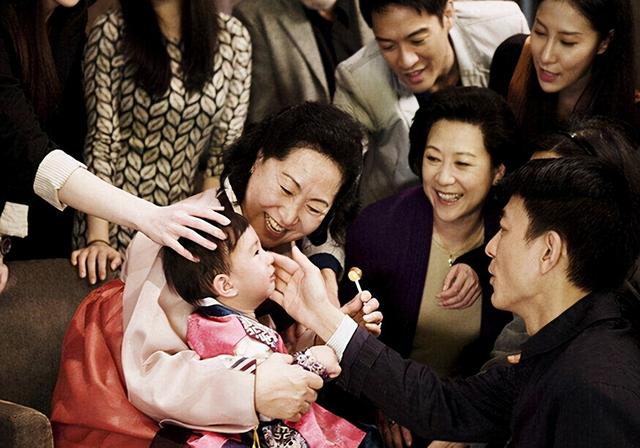 “王者级”熊孩子：偷拍爸爸洗澡照发家长群，发现时已无法撤回