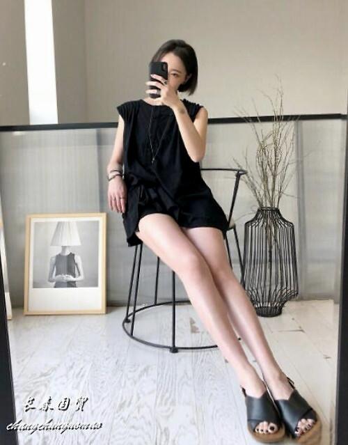 高晓松32岁前妻近照曝光，肤白貌美大长腿抢镜|电影工厂