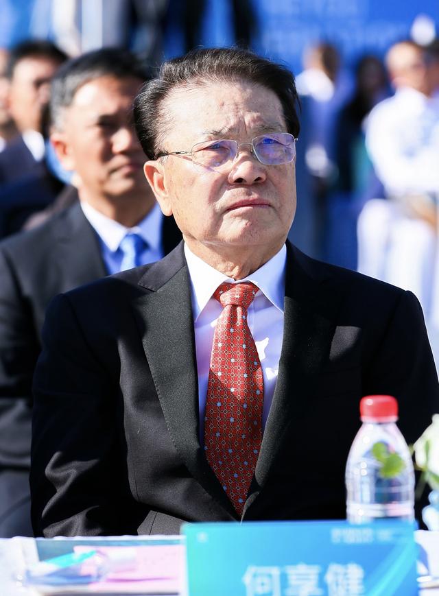 企业家|胡润全球富豪榜前百名佛山占三席！“十亿美金富豪”数量持平东京