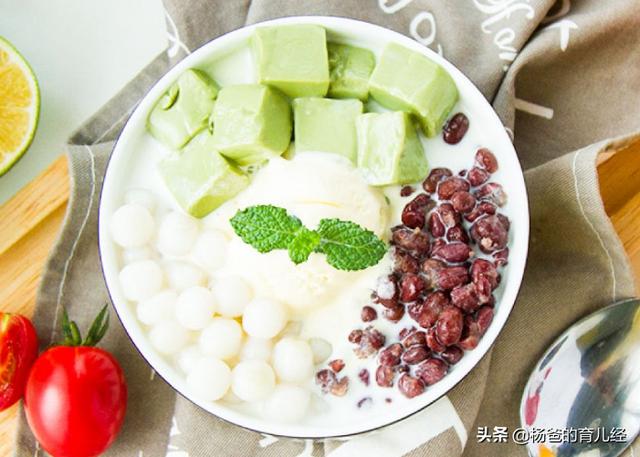 软嫩香甜的红豆抹茶牛奶冻，简单好吃，营养美味，孩子爱吃的美食