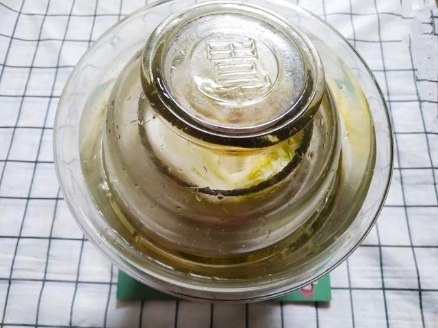 不管腌什么酸菜，牢记3个窍门，酸菜不烂不发霉，越放越好吃