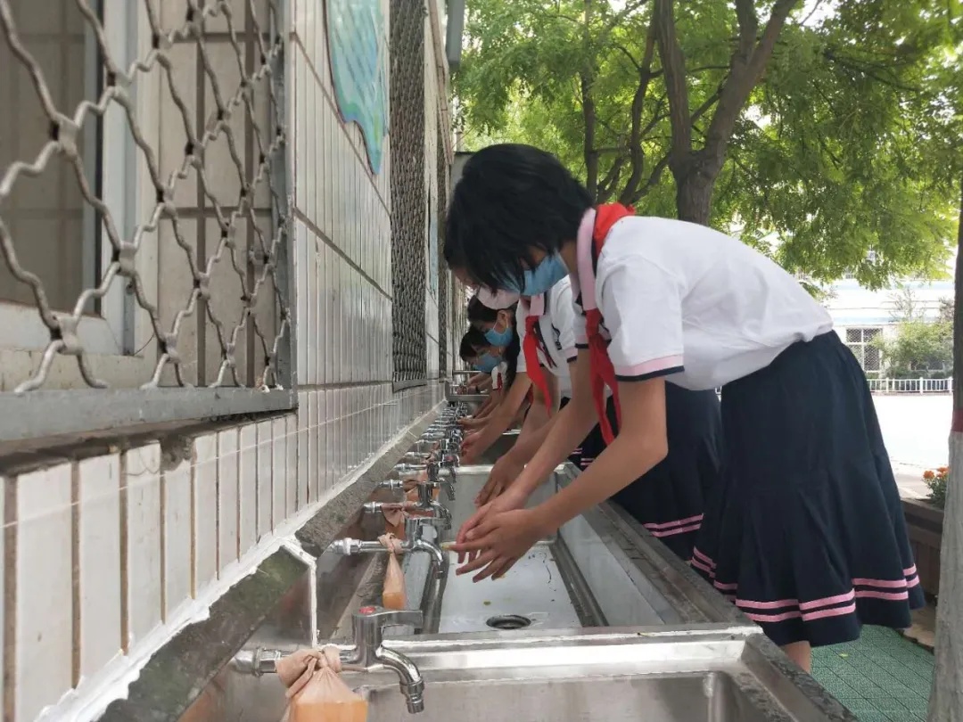 眉黛伊画|一二三年级何时开学?北京、天津答案来了!河北有消息吗?