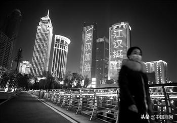【中国商网】一根滚烫的电话专线 阿里客服：感谢每个平凡人 见证小的伟大