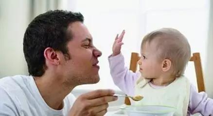 你的育儿经■孩子爱打人？除了打骂说教，家长应该这样引导