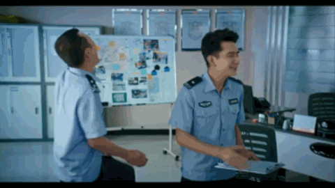 冷无情|《乘风破浪的姐姐》火了！30位姐姐告诉你综艺是用来玩的