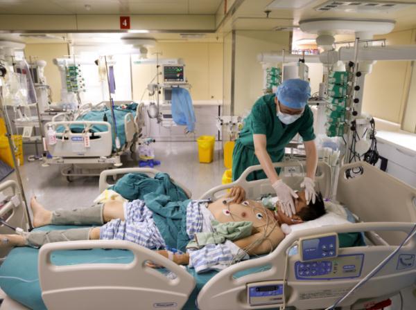 智齿|先后住进ICU！一颗智齿“放倒”两壮汉！这四种牙，赶紧拔