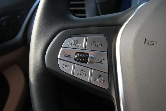 试驾宝马iX3 这是一台让人“惊艳”的纯电动SUV