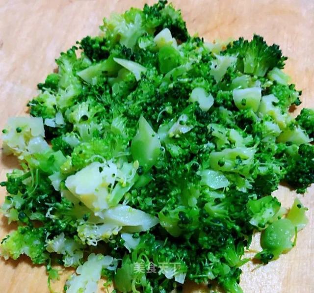 变着花样吃腊肠！醇厚浓郁，越嚼越香！还是小时候熟悉的味道