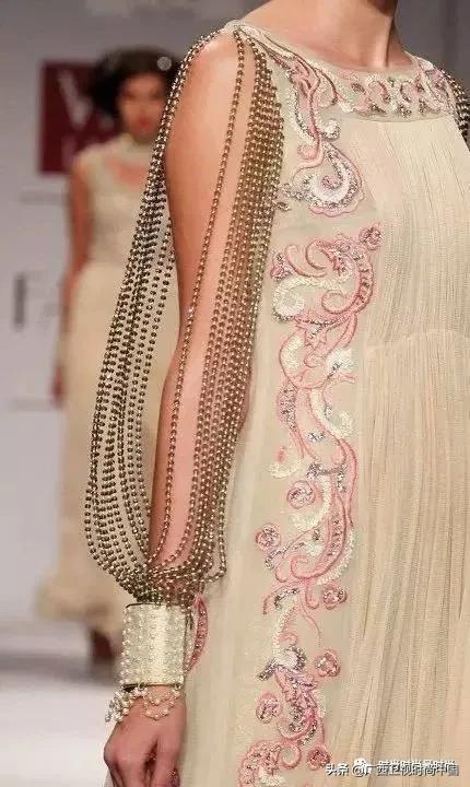 第五大道注意到这个小细节~你与时尚就是一“袖”之隔的距离