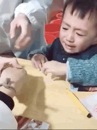 #细雨微凉#?邓超晒4岁女儿聊天记录暴露残酷真相：毁掉一个孩子有多容易？