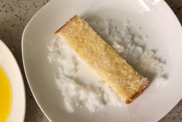 吐司片吃不完，就换一种新吃法，变身美味的下午茶点