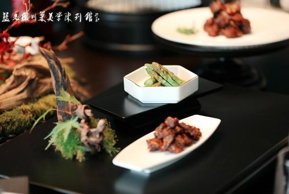 蓝光|主角丨“我们今天吃到的川菜，要感谢一百年前的他。”