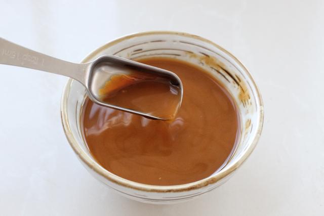 肉丸子不用油炸，蒸一蒸就上桌，香嫩好吃营养不流失，老少皆宜