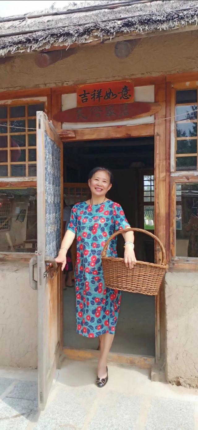 玩乐足迹:我们和朋友们开车到吉林市金珠花海去赏花。