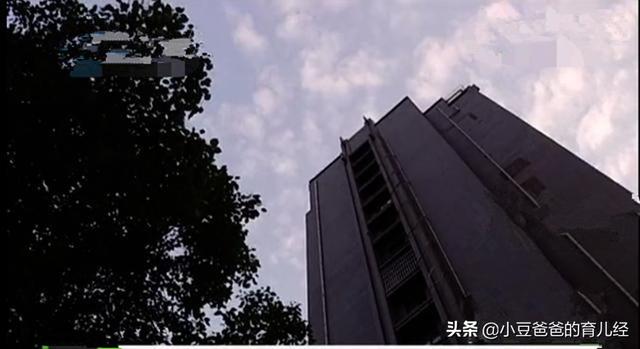 幸福的小调|妈妈目睹2岁儿子，从16楼阳台坠亡，抱住遗体崩溃怒吼一句话