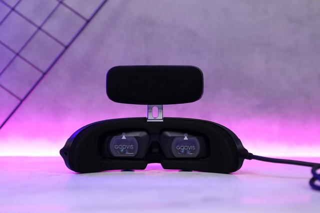 可以随身携带的巨幕影院？没错，它就是GOOVIS Young