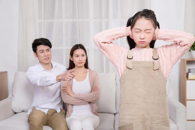 孩子总是和自己对着干？家长可了解“禁果效应”，先学会接受孩子