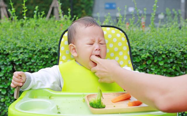 幸福的小调|宝宝吞食异物事件频发，艾儿宝贝教你如何预防、处理