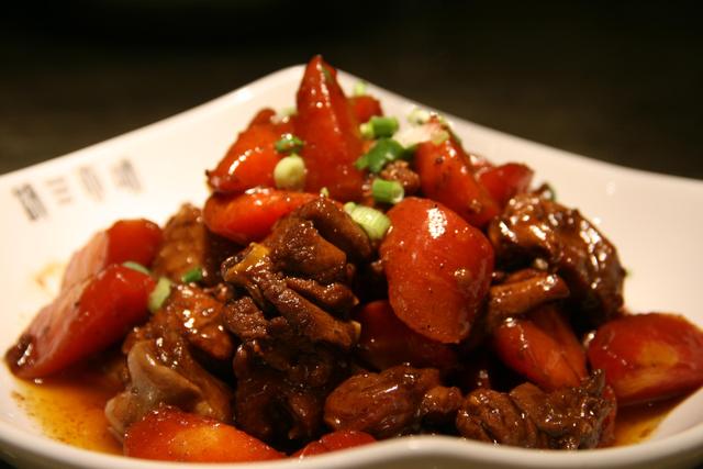 百吃不厌！教你营养好吃的酱香鸡肉，咸香美味又解馋下饭，很过瘾