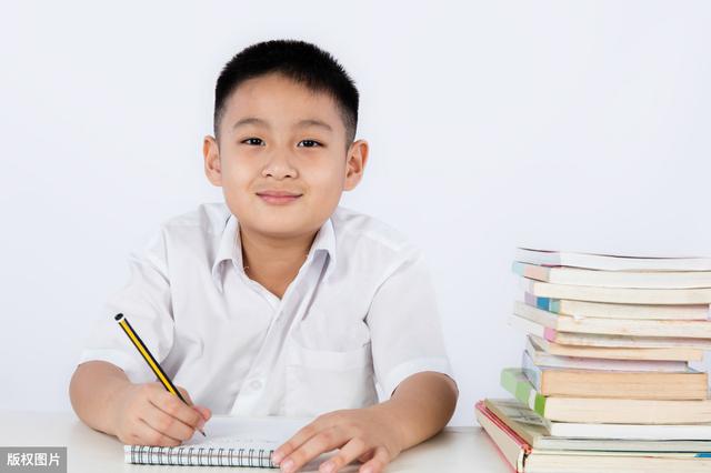 【超级宝妈】孩子不写作业？家长这么做，孩子每天主动写作业，值得收藏