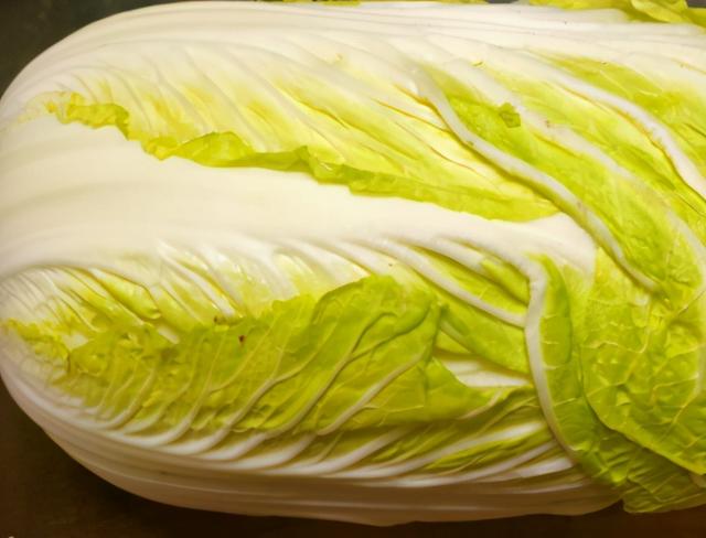 腌酸菜时，白菜可以清洗吗？学会3个小技巧，酸菜不烂更酸爽好吃