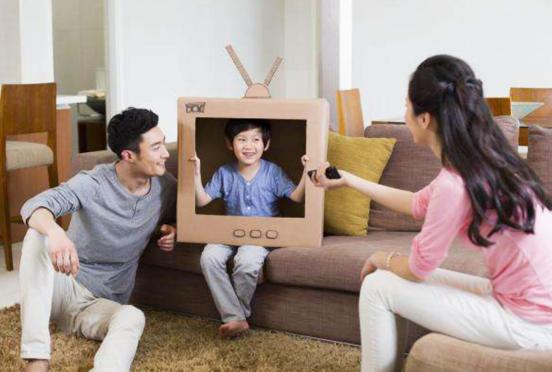 孩子叛逆、沉迷网络，一切问题根源或在于育儿方式上，家长需重视