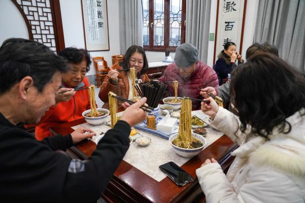 昆山|奥灶面、袜底酥、青团子……一起来品味“舌尖上”的昆山