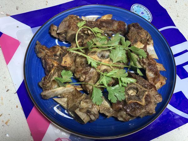 雪冬的第一锅羊蝎子汤