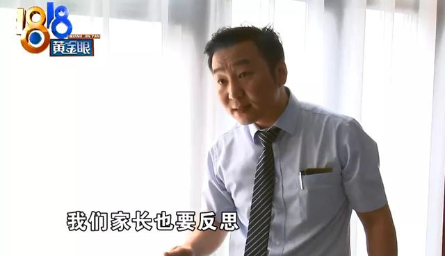 超级宝妈|宝宝椅横档突然断裂，孩子头部着地，酒店：家长也要反思