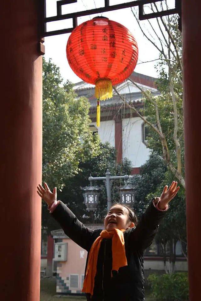 过年|八宝饭自己做、体育馆里燃烧卡路里……沪郊过年有老习俗也有新气象