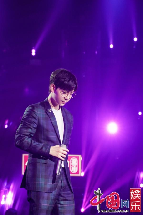 中国网▲《歌手·当打之年》突围赛打响，吉克隽逸胡夏首秀新作