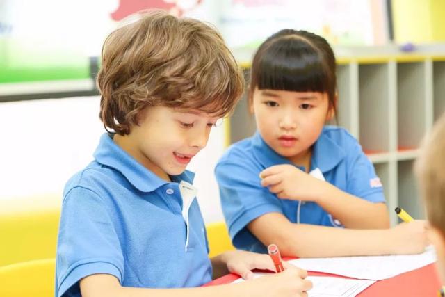 超级宝妈：孩子的自控力太差？家长没有找对方式，这四招帮孩子提升掌控能力