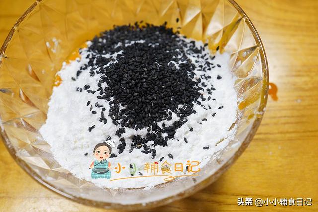 #你的育儿经#宝宝零食磨牙饼干，不需要烤箱就能做！一个平底锅搞定娃的零食