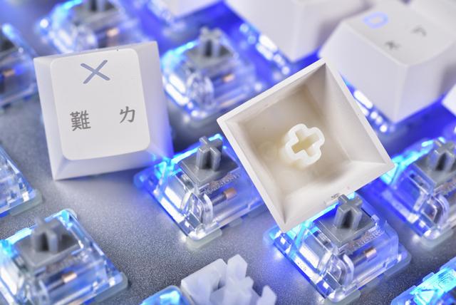 Cherry MX Board三款机械键盘开箱：主流本家信仰