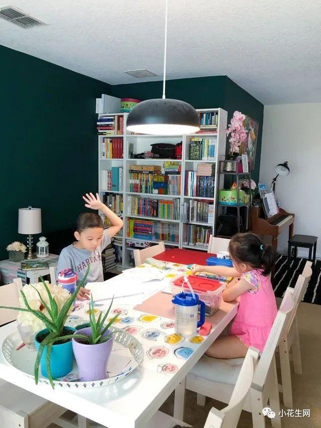 孩子|三个妈妈给娃精心布置“书桌区”，好多“鸡娃小心机”