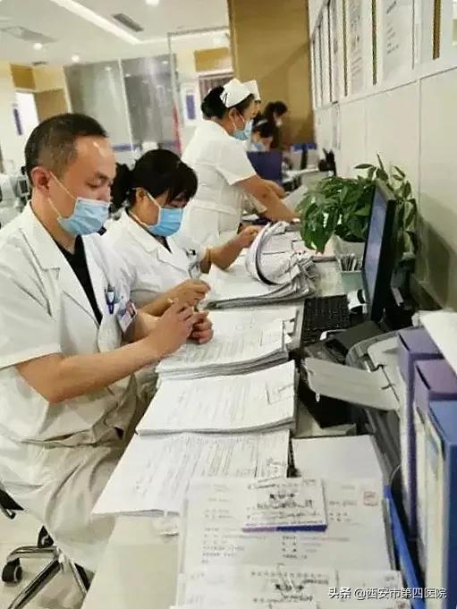 【我的带组医师】单日接诊量高达500人！“包容式”就医体验看这里~