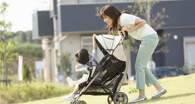 超级宝妈▲宝宝比大人更需要防晒！这3点教会宝妈，如何度过一个安心的夏季